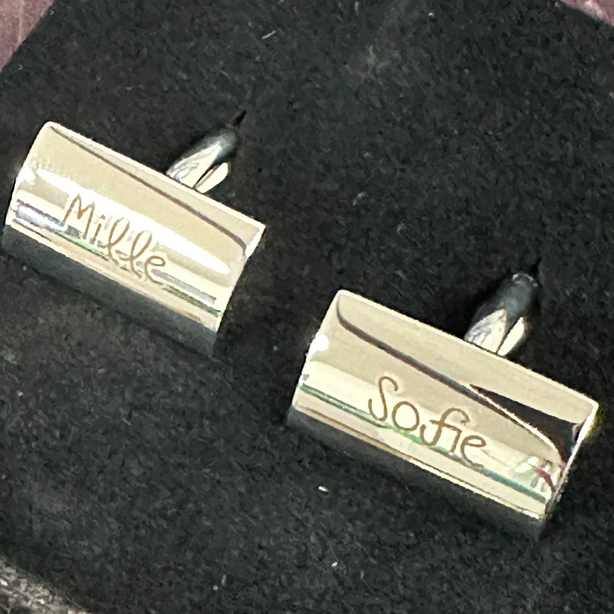 Manchetknapper Stål ( FÆRDIG GRAVERET -Mille / Sofie )