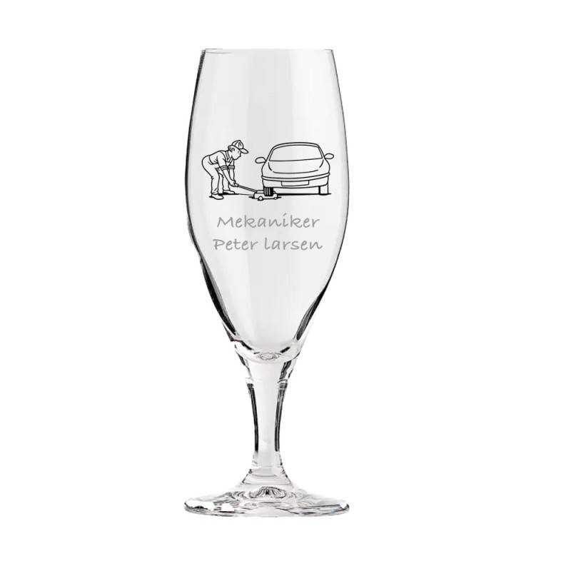Ølglas til udlært mekaniker