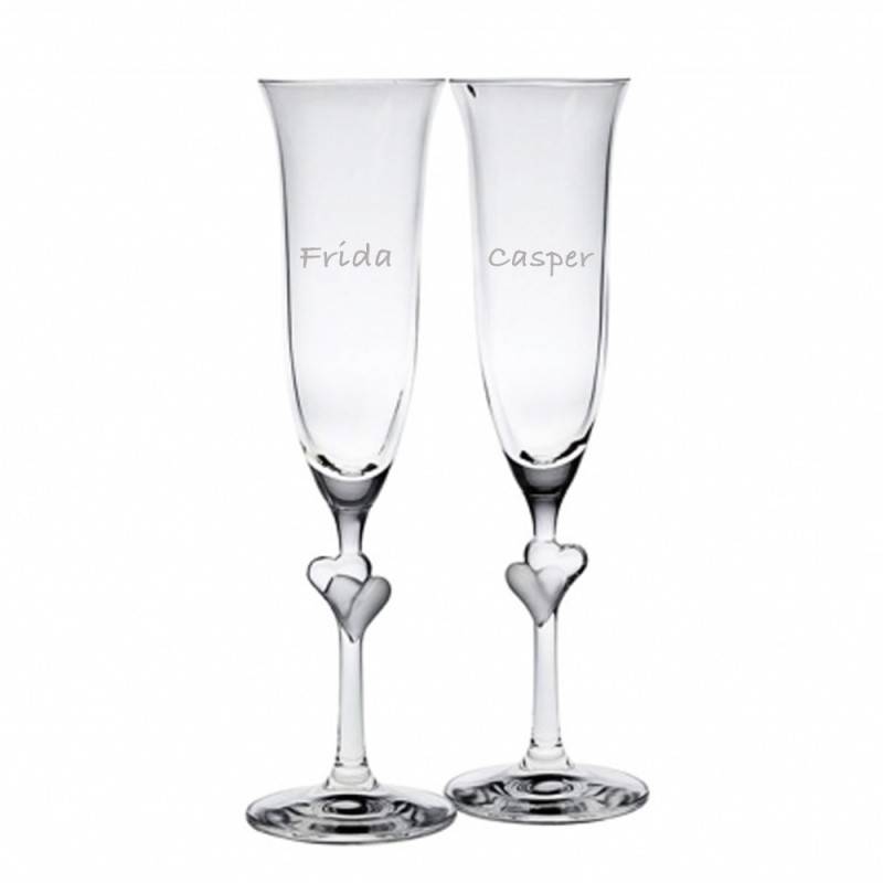 Champagneglas med hvide hjerter på stilk - perfekt til bryllup