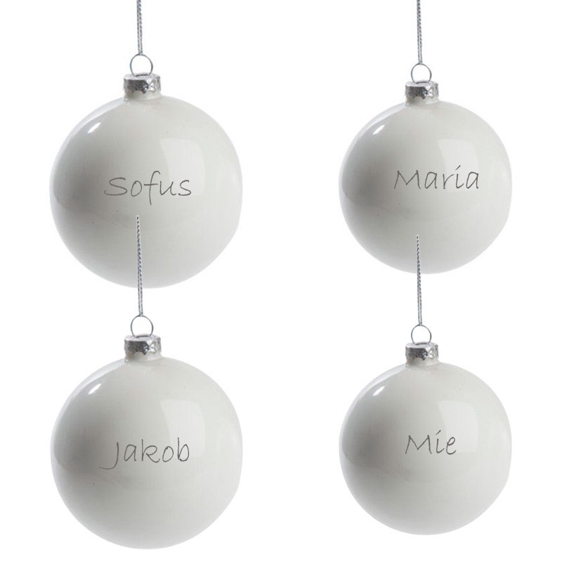 Julekugler med navn til den lille familie, 4 stk. blank hvid