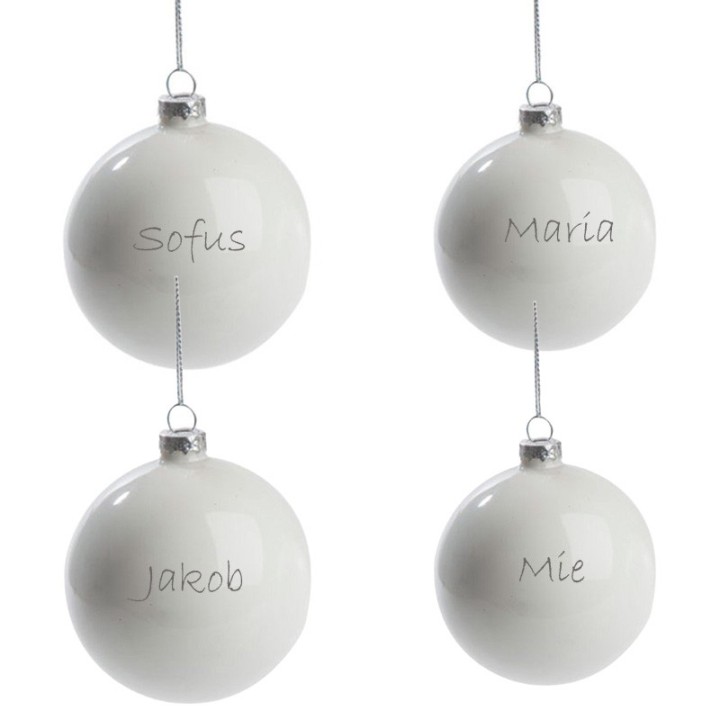 Julekugler med navn til den lille familie, 4 stk. blank hvid