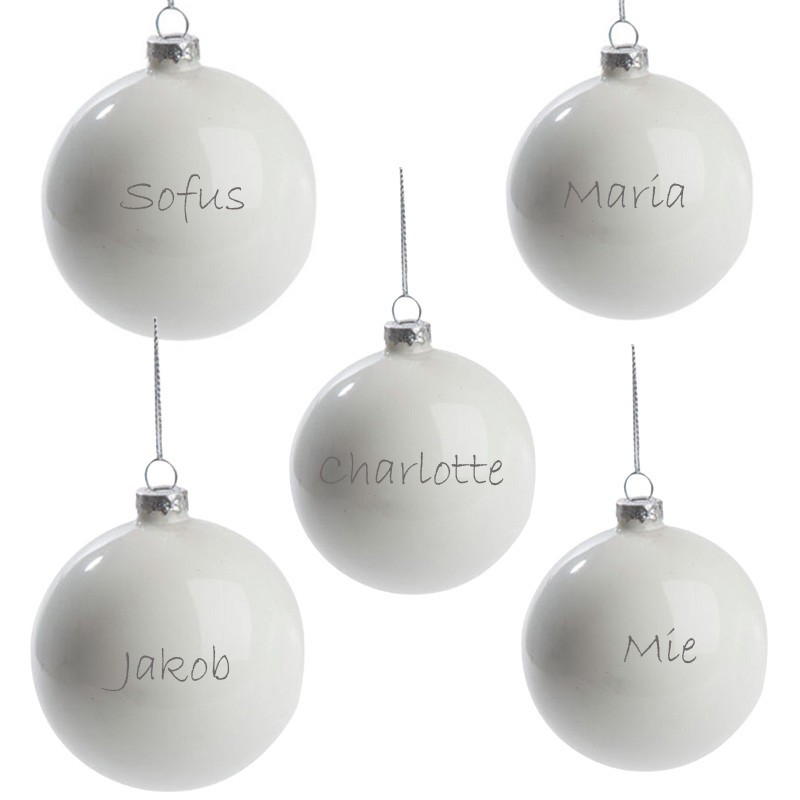 Julekugler med navn til den lille familie, 5 stk. blank hvid