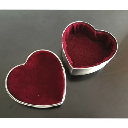 Nordahl Andersen Hjerte smykkeskrin m. sløjfe 12x12 cm krom