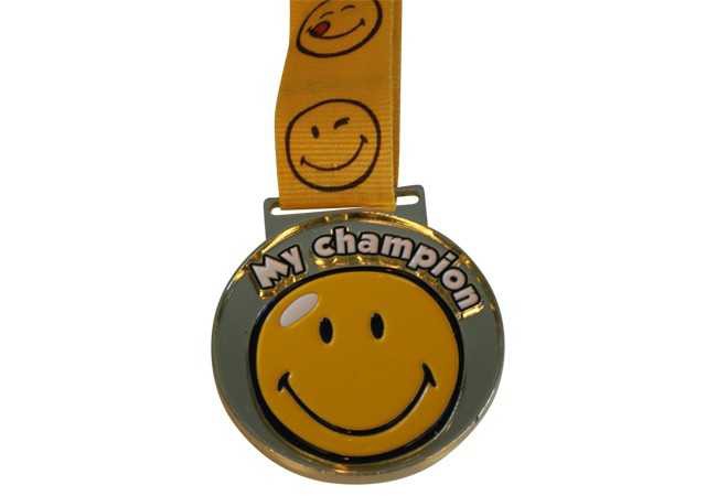 "My champion" smiley medalje 50 mm Guld