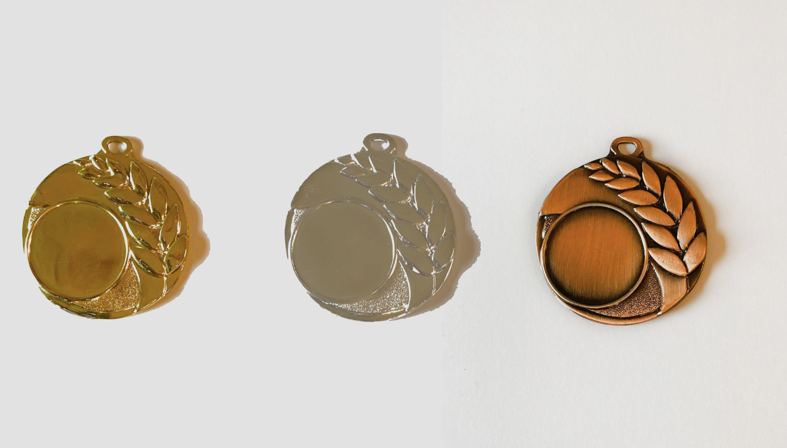 Medalje m. hvede gren 45 mm inkl. medaljebånd